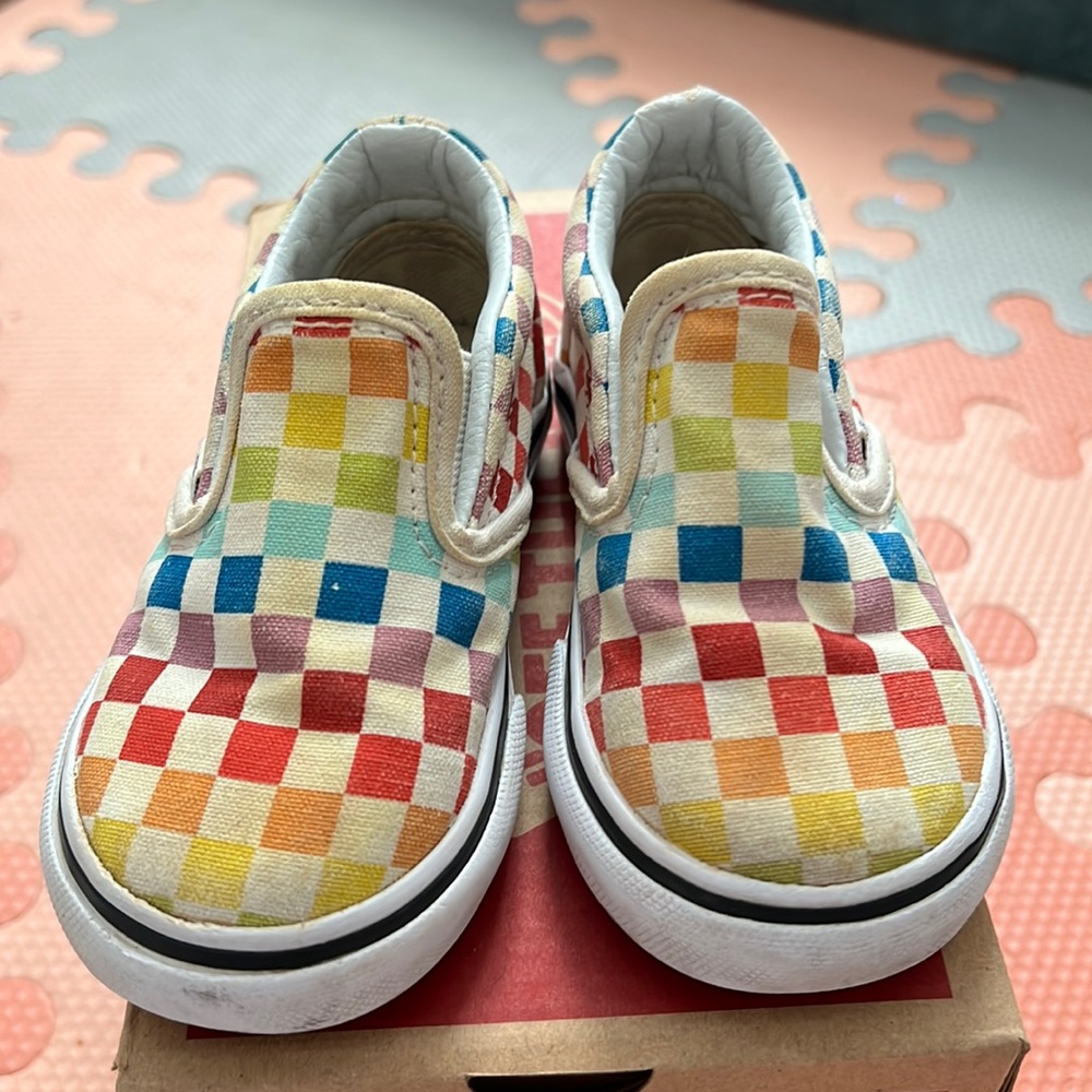 Toddler rainbow checker Vans